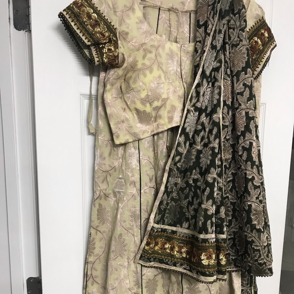 Lengha choli indian/pakistani outfit